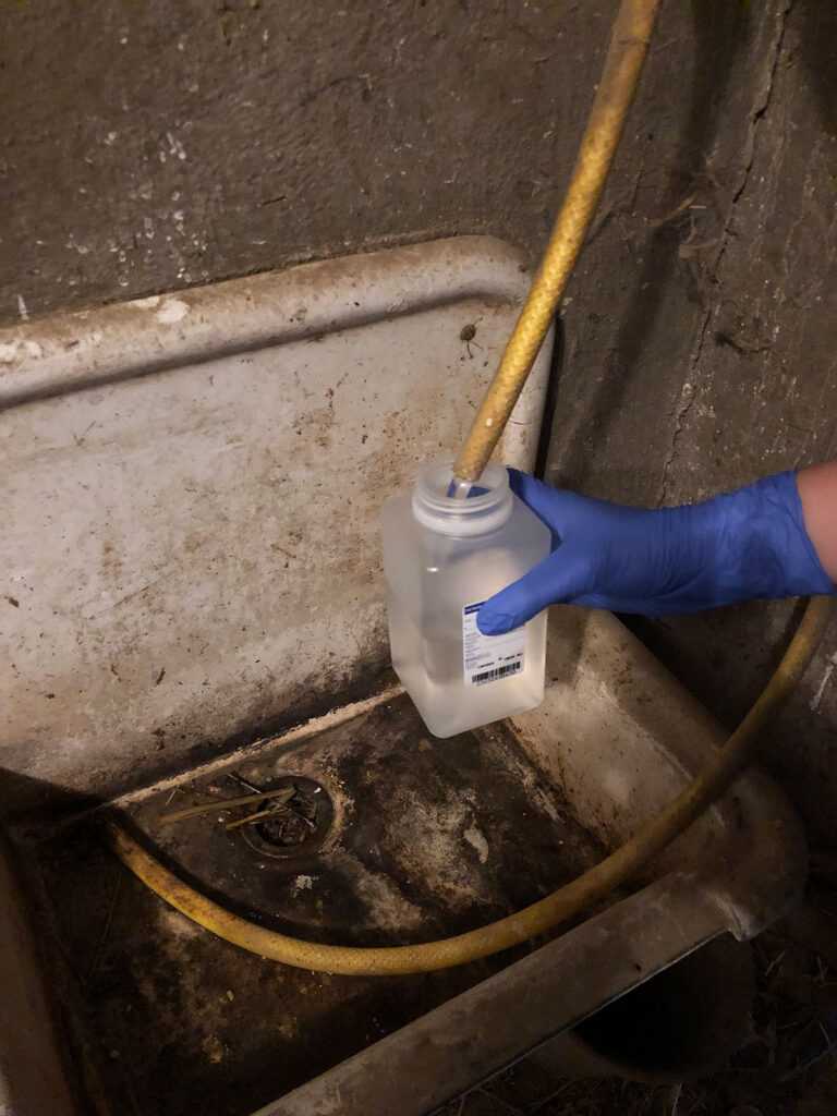 Probenentnahme aus dem Schlauch